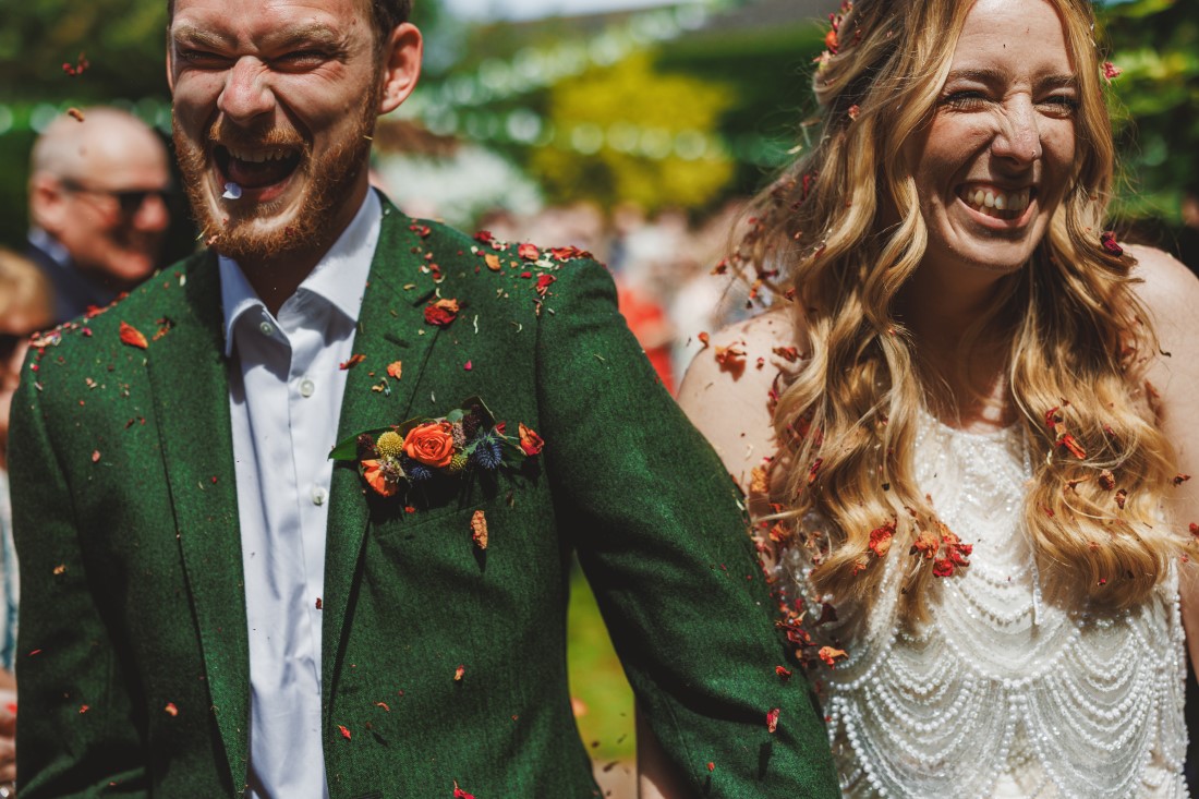 Alternative groom Flowers, Confetti 